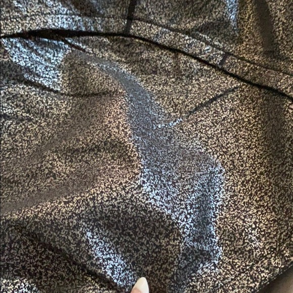 Lululemon shorts - Picture 5 of 6